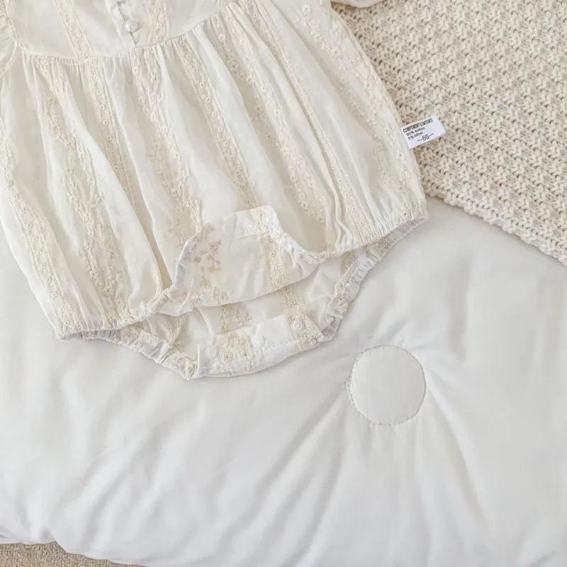 Neugeborene Baby kleidung Frühling Kleinkind Mädchen Prinzessin ein Stück Stickerei weißen Stram pler Baumwolle Kleidung Outfit Baby Mädchen Kleidung