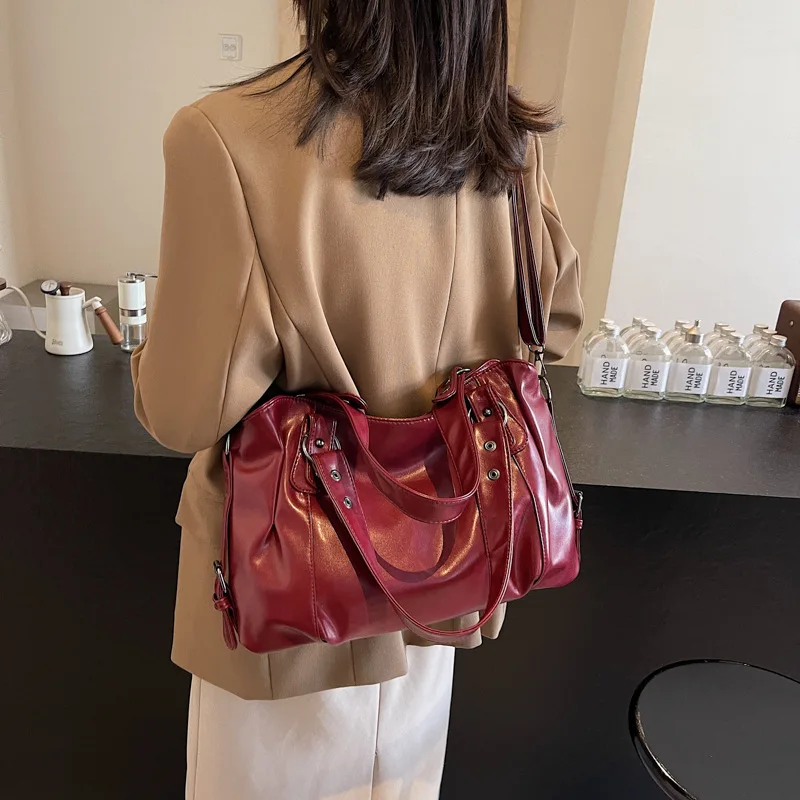 

Новые сумки большой вместимости на осень и зиму, универсальные женские сумки через плечо, повседневные сумки-ведра на одно плечо.