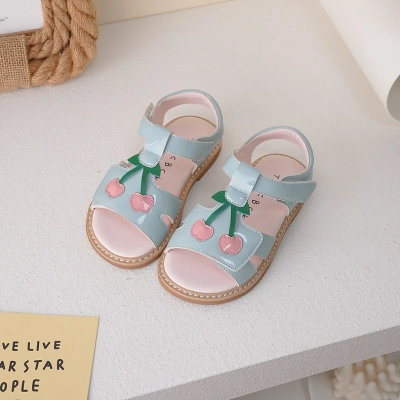 Unishuni-Sandalias de charol para niñas, zapatos de verano con punta abierta y Correa en T, zapatos planos informales de princesa y cereza