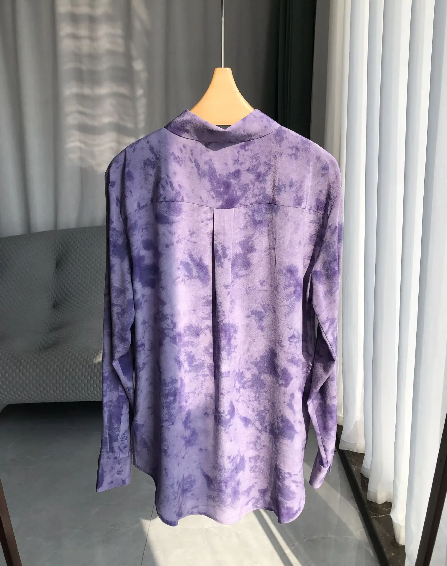 BirdTree-17 MM 100% Silk Elegant Shirt, Women Long Sleeve Halo Printing, French Retro Commute Loose Blouse, 2025 Autumn T57929CC
