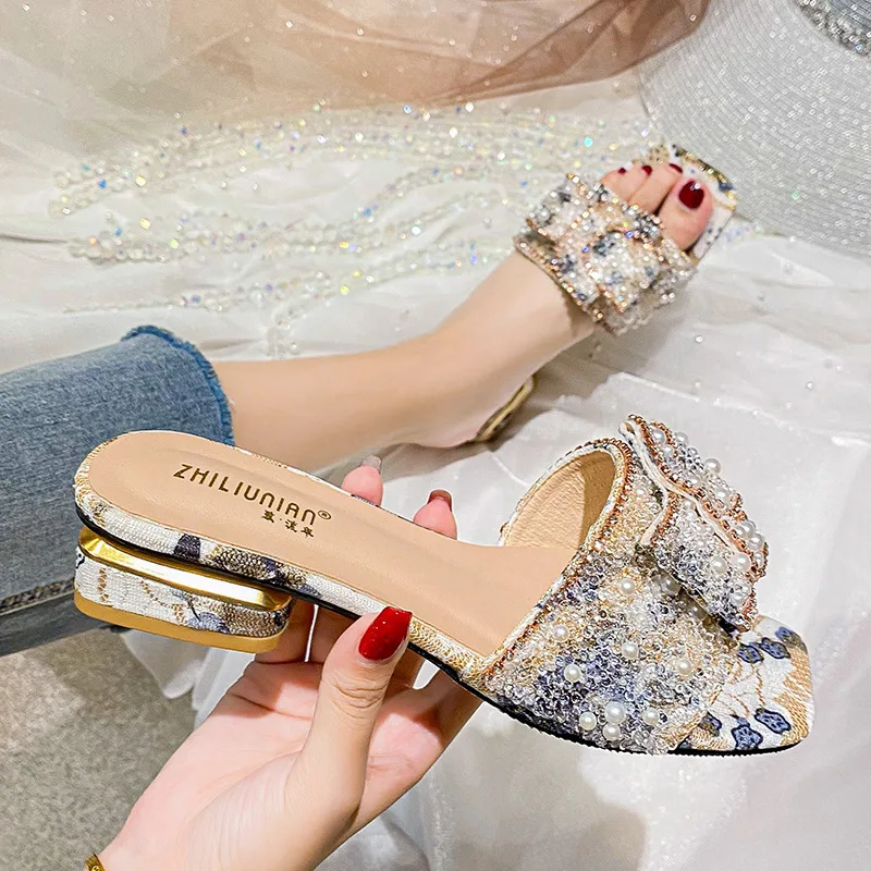 Pearl Slippers Female Summer Wear Out Coarse Heel Color Everything Fashion Rhinestone Sandals Large Size Women\'s Shoes 41