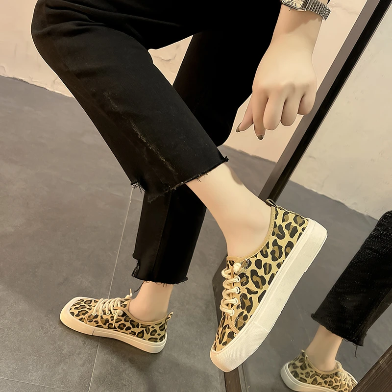 Wide Feet Square Toe Canvas Loafers Women\'s Leisure Lace Up Sneakers Platform Leopard Zebra Print Shoes Student Running Shoes