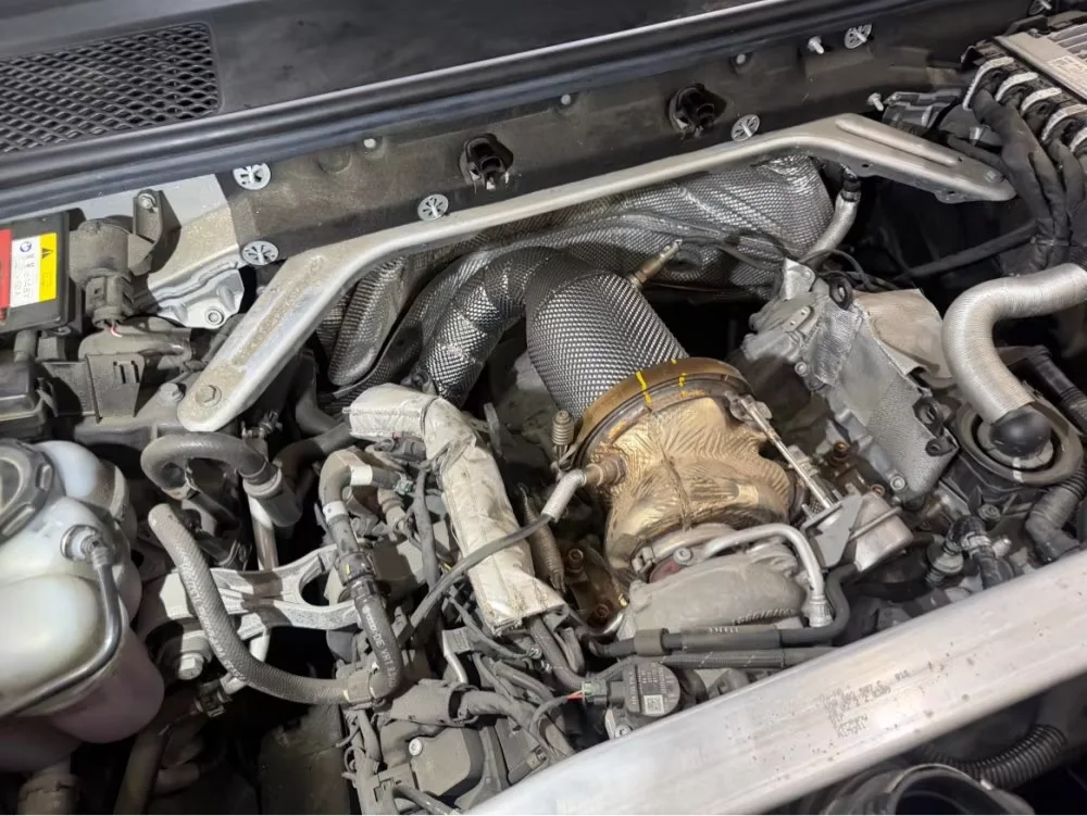 ACE SUS304 Hochwertiges Auspuff-Katalysator-Downpipe für Porsche Cayenne 2017-2019 3.0T mit Hitzeschild Auspuffrohre – Detail 15