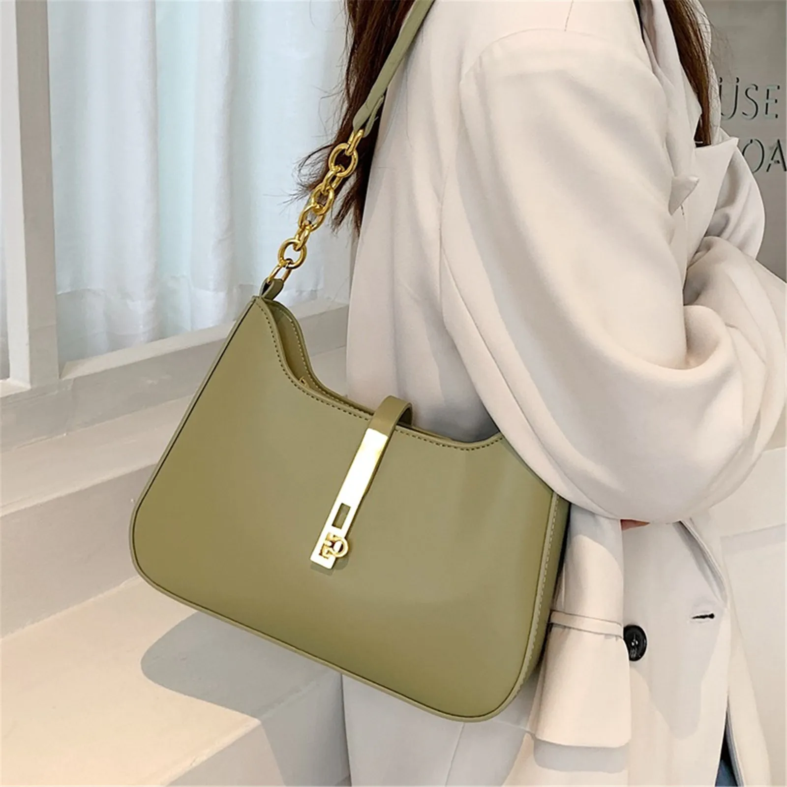 Trend Designer Chain Shoulder Bags Women Underarm Bag Leather Shoulder Bag Half Moon Handbag Armpit Ladies Bag