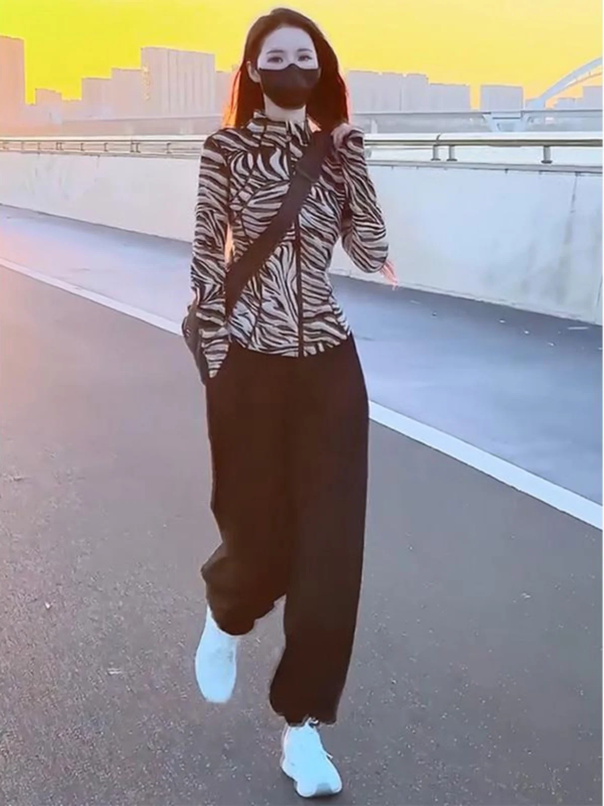 

Faionable утягивающий женский повседневный комплект спортивной одежды, свитер для бега, комплект из двух предметов, весна-осень, элитный комплект