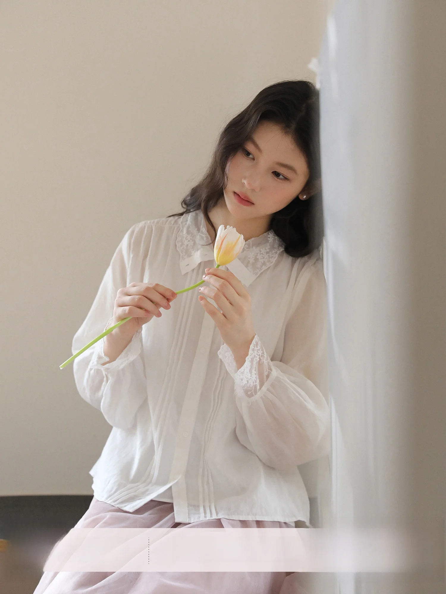 

Elegant Lace Trim Shirt Women's Spring White Shirt Beautiful Meticulous Austin Mist Airy Feel Sweet Style Loose Fit Long Sleeve