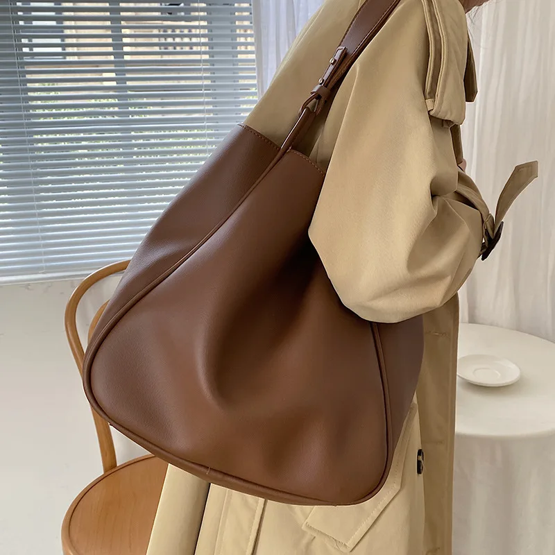 

Versatile ins large-capacity bag women's 2021 new trendy fashion retro tote bag niche shoulder armpit bag