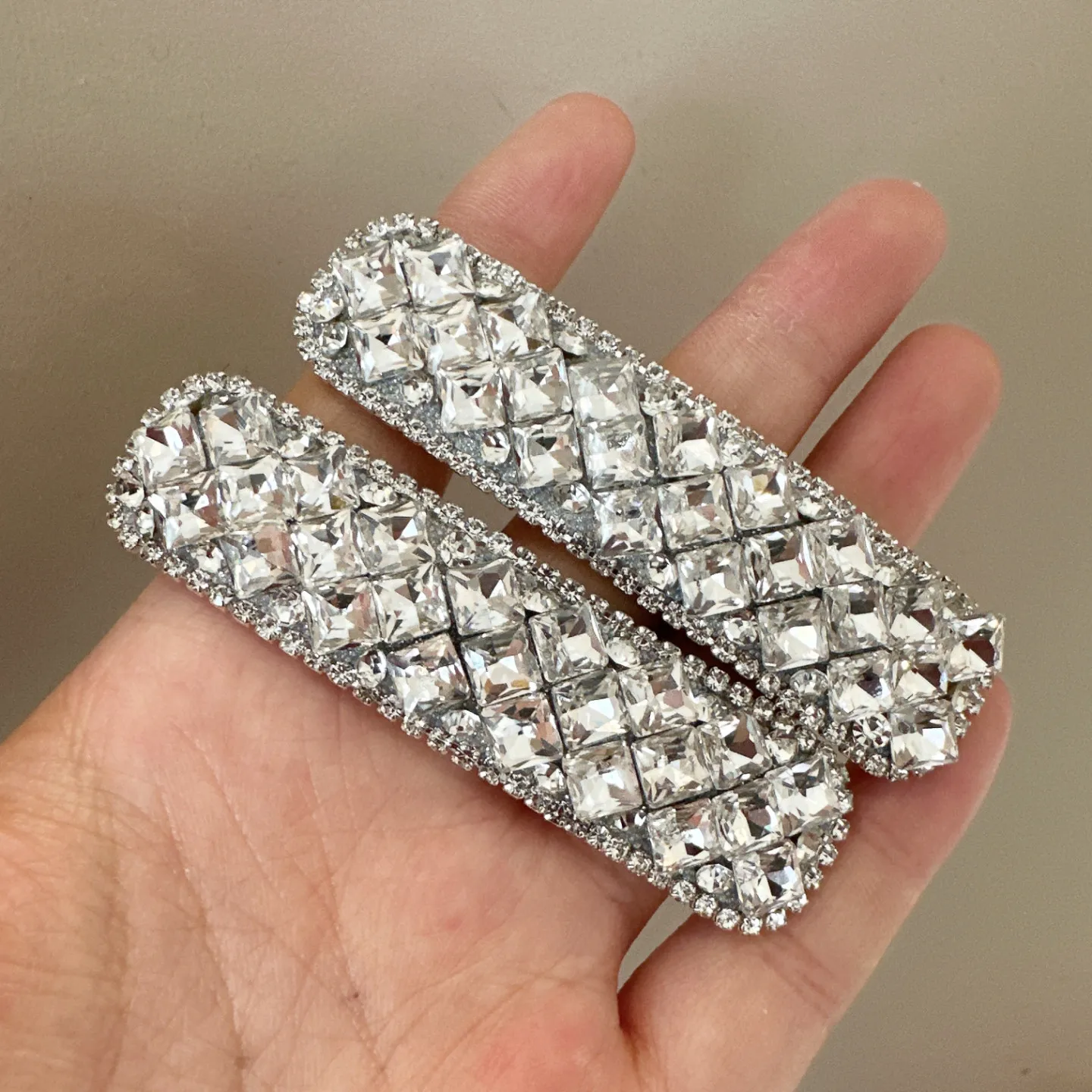 

Glitter Crystal Silver Metal Side Hair Clip for Bangs Flyaway Small Premium Shiny Elegant Lightweight Portable Daily Use