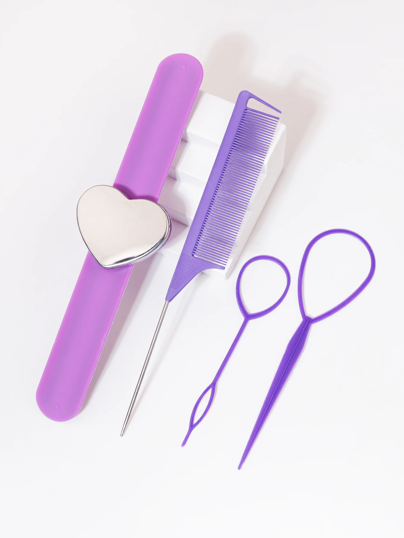

4PCS wrist strap heart-shaped tool, anti-static pointed tail comb, hairstyle woven hair loop, household salon styling tool