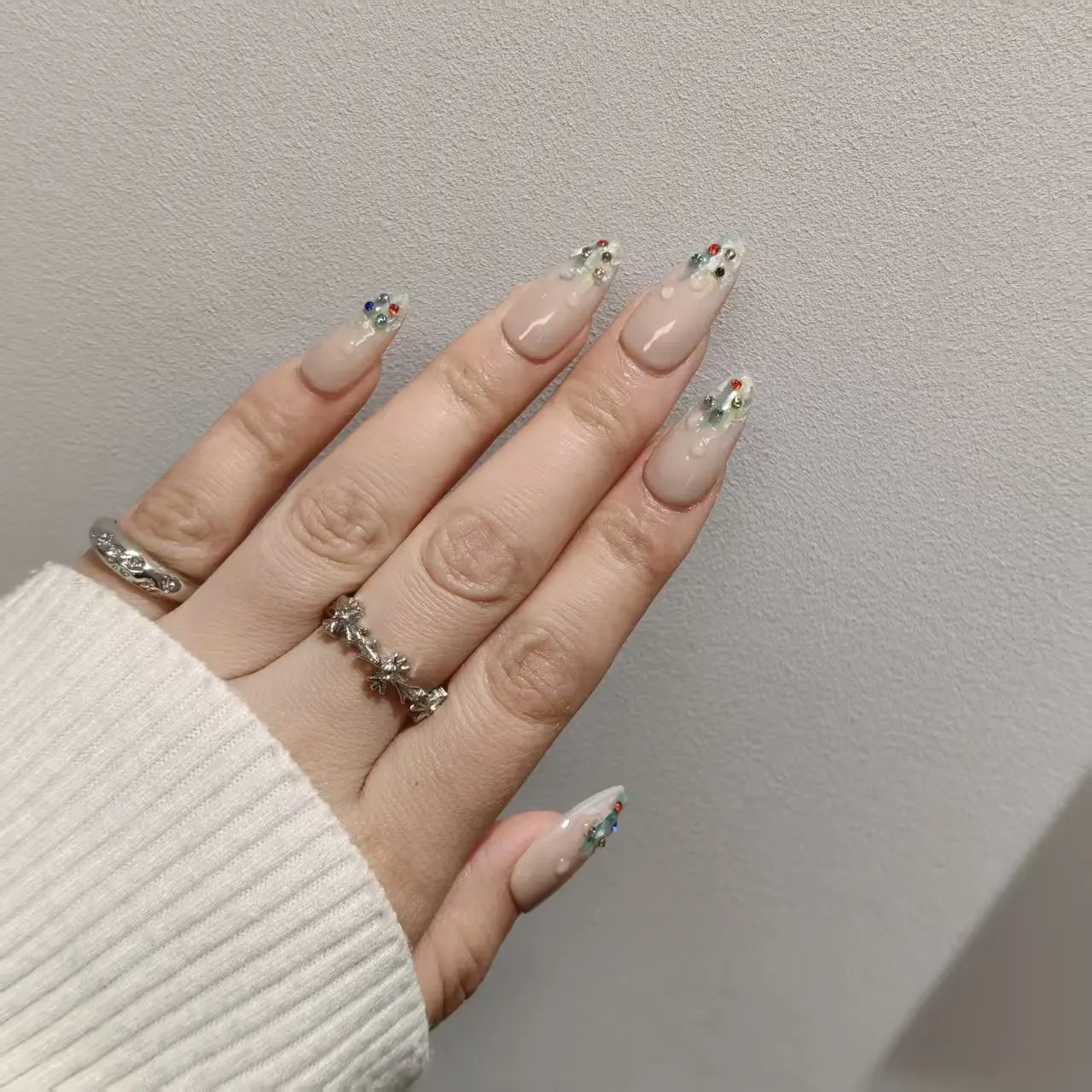Handmade Almond Wearing Armor in a 10 Piece Box, Nude Pink Time Sea Round Bead Sparkling Diamond Blending Full Set of Fake Nails