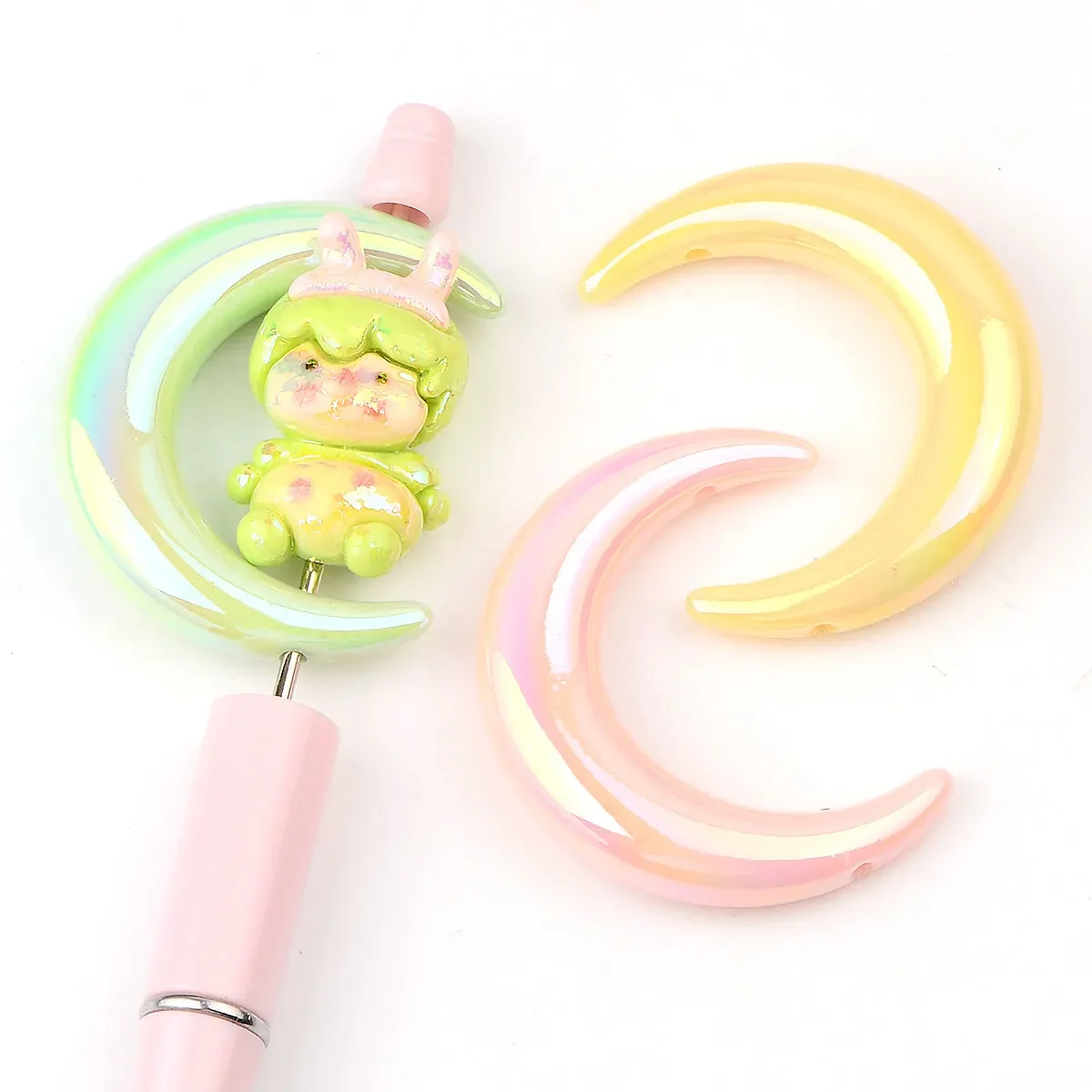 5pcs 3.5x4.5cm Random Color Mix Colorful Moon Shape Acrylic Beads For Jewelry Making DIY Necklace Bracelet Earrings Pendant image 3