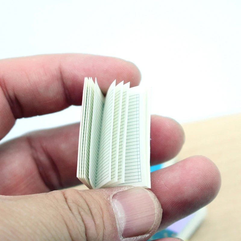 4 ชิ้น/เซ็ตมินิการ์ตูนหนังสือออกกําลังกายสําหรับตุ๊กตาอุปกรณ์เสริมการศึกษาตกแต่งรายการขนาดเล็กบ้านตุ๊กตาวันหยุดของขวัญ