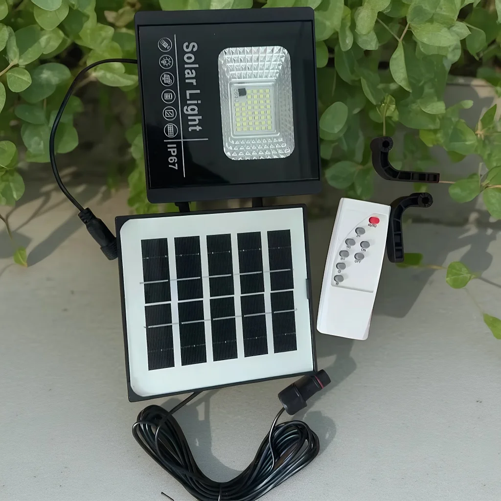 

Водонепроницаемый светодиодный солнечный прожектор мощностью 100 Вт, прожектор высокой яркости с дистанционным управлением для двора