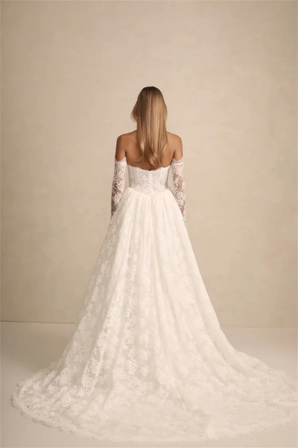 Tokyo Customized White A-Line Wedding Dresses Strapless Detachable Sleeves Court Train Bridal Gowns Back Zip Lace Wedding Gowns