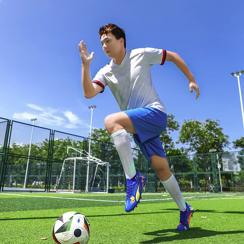 Training Men Soccer Shoes High Quality Professional Football Shoes Society Cleats Fast Football Field Boots Original  Sneaker