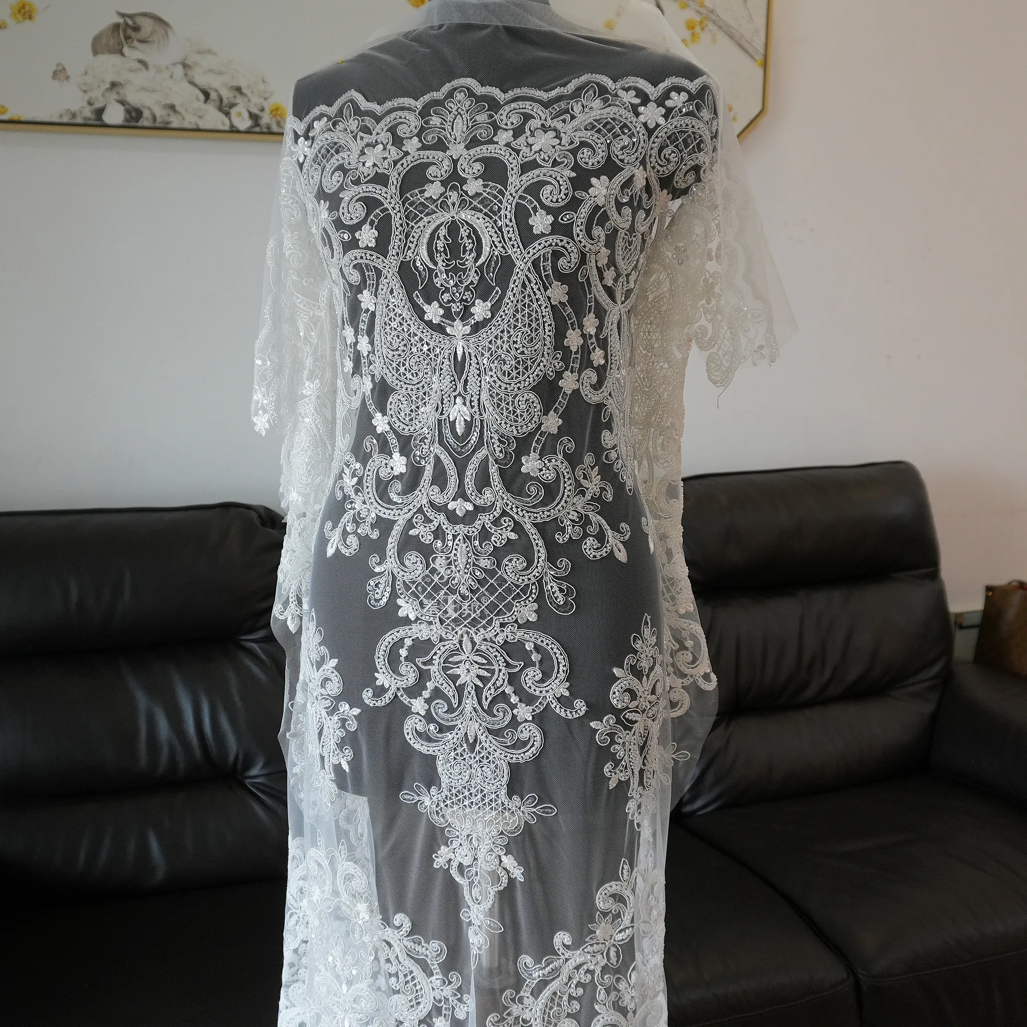 

Special Clearance of New European Style Cheongsam Accessories, Including Nail Beads, Sequins, and Lace Fabric with Car Bones