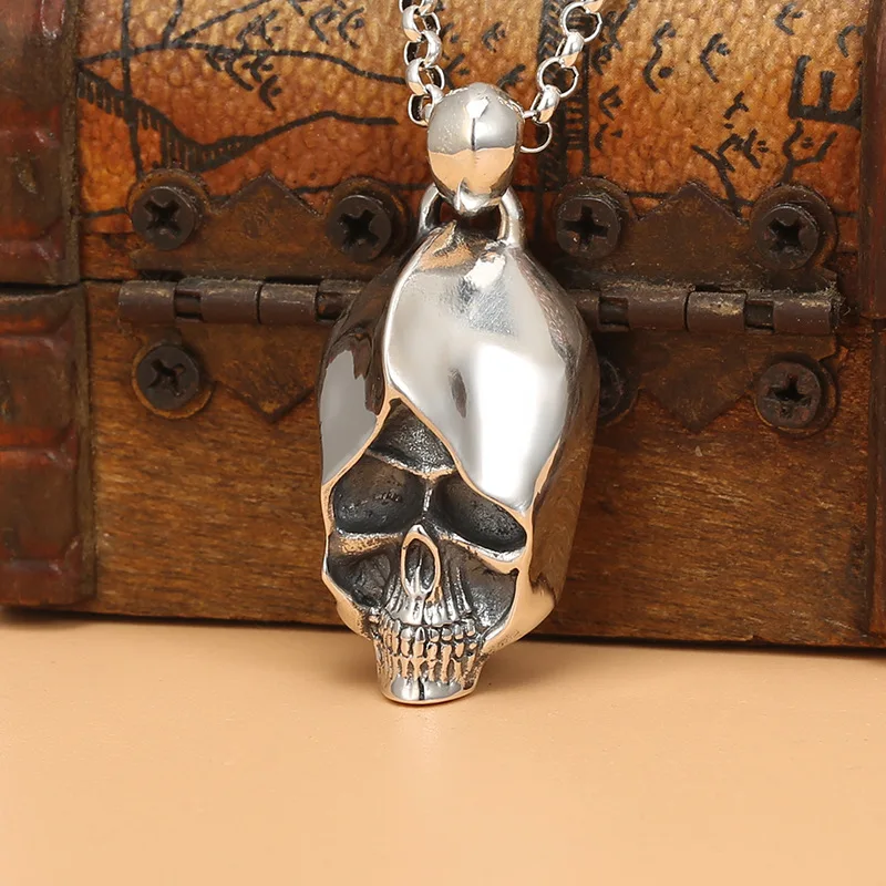 

S925 silver European and American retro pure silver skull pendant smooth motorcycle punk rock ghost necklace