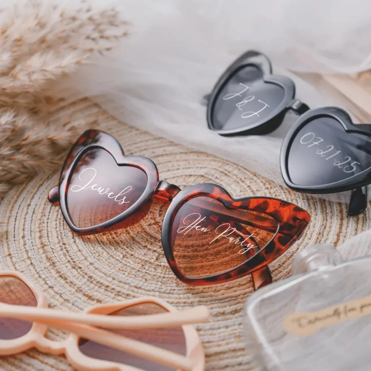 

10PCS Custom Bridal Party Heart Shaped Sunglasses,Personalised Bridesmaid Gifts,Party Souvenirs,Personalized heart-shaped glasse