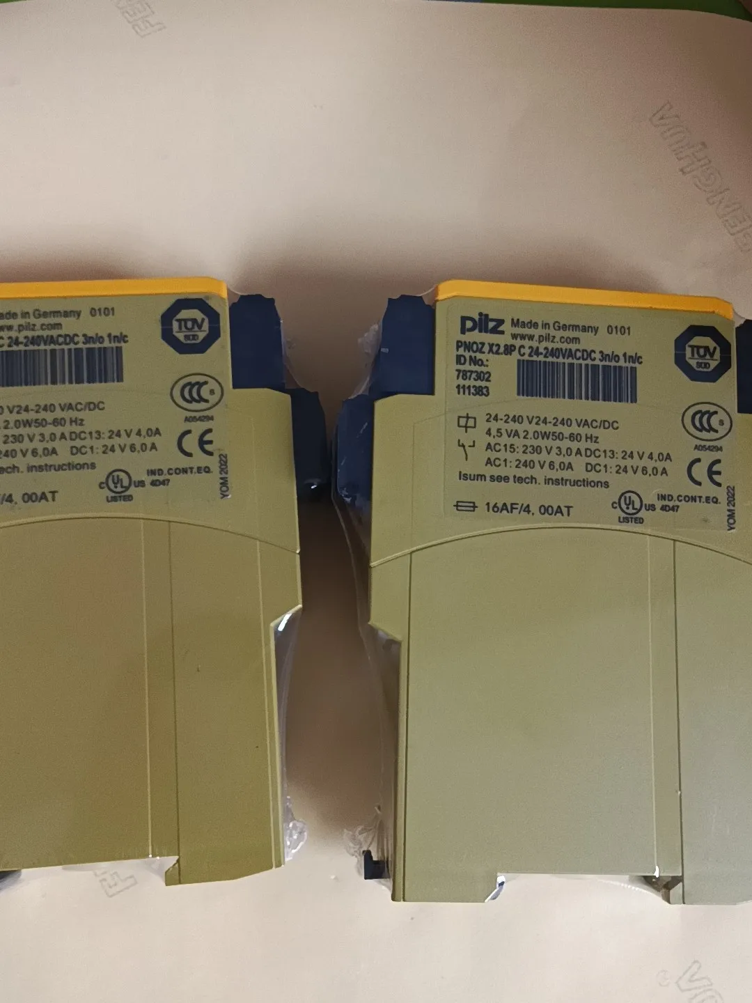 787302 Pilz Safety Relay X2.8P Unopened