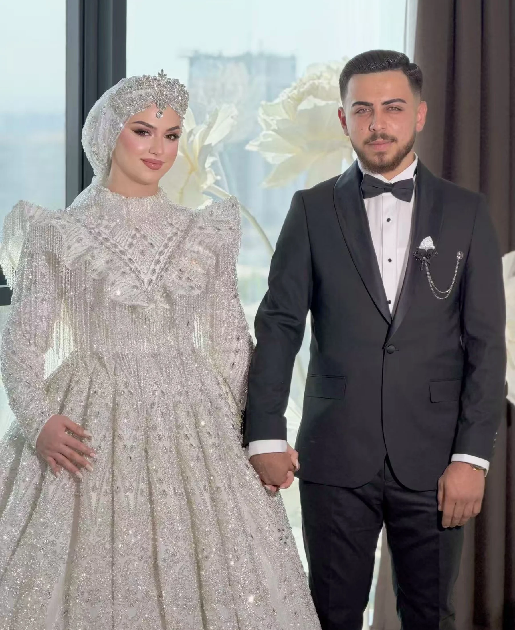 Luxury Wedding Dress Caped Sleeve Muslim Middle East Bridal Gowns 2024 Beading Tassel Princess Bride Dress Plus Size Customized