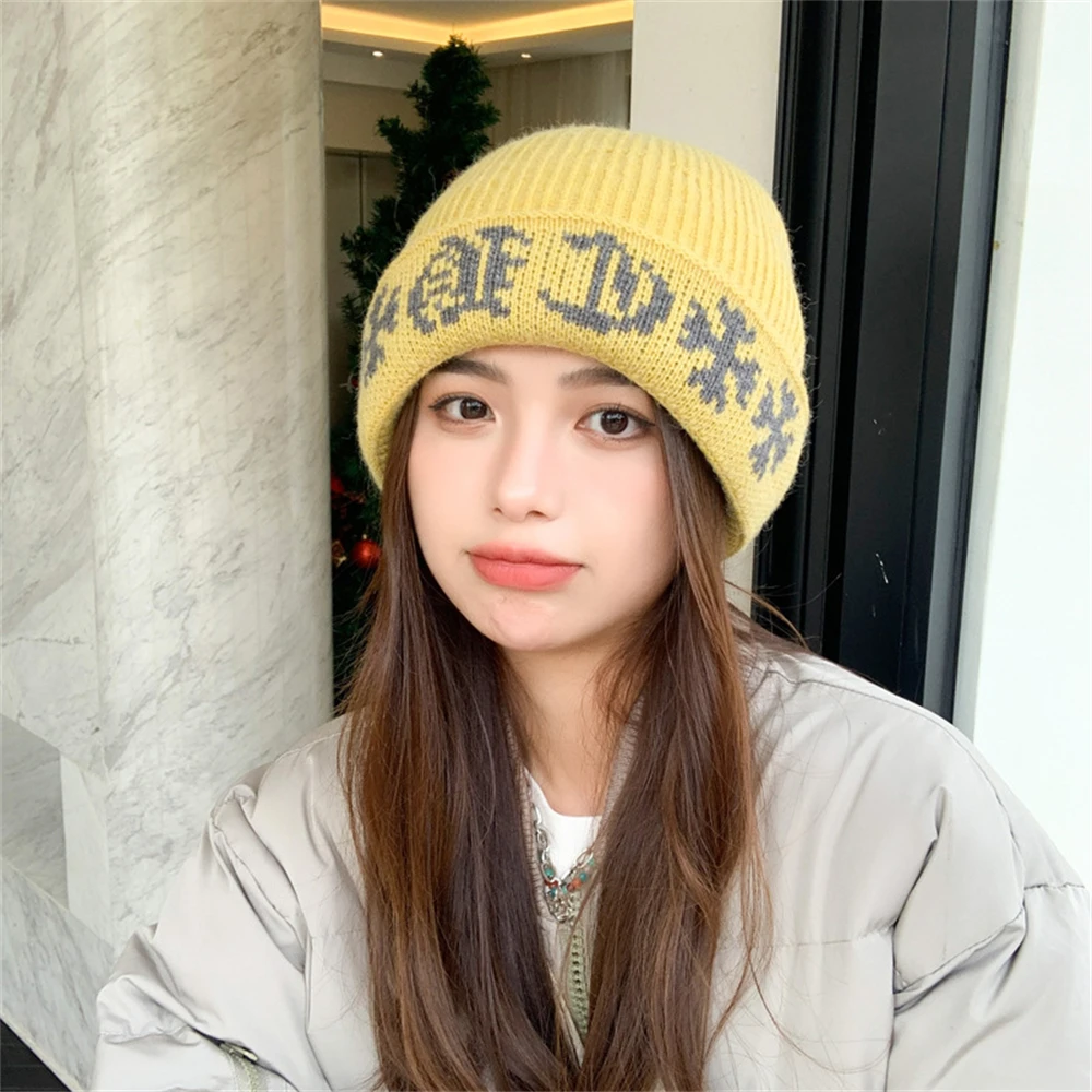 Winter Wool Cap Japanese Big Head Knitted Hat Women\'s Snowflake Jacquard Casual  Skullies Beanie Cap Loose Windproof Ski Hat