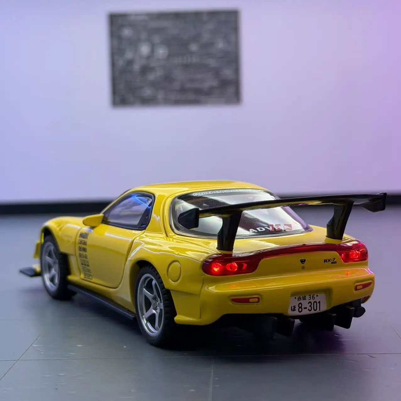 1:32 Mazda RX-7 FD3S Diecast Sports Car Model, Pull Back Toy with Light & Sound, JDM Collectible Decor Gift