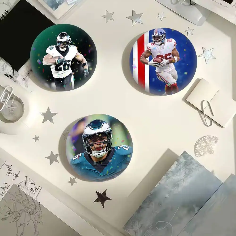 Football Saquon Barkley 25mm 32mm 44mm 58mm 75mm Brooches Badges Pins for Accessories Gift