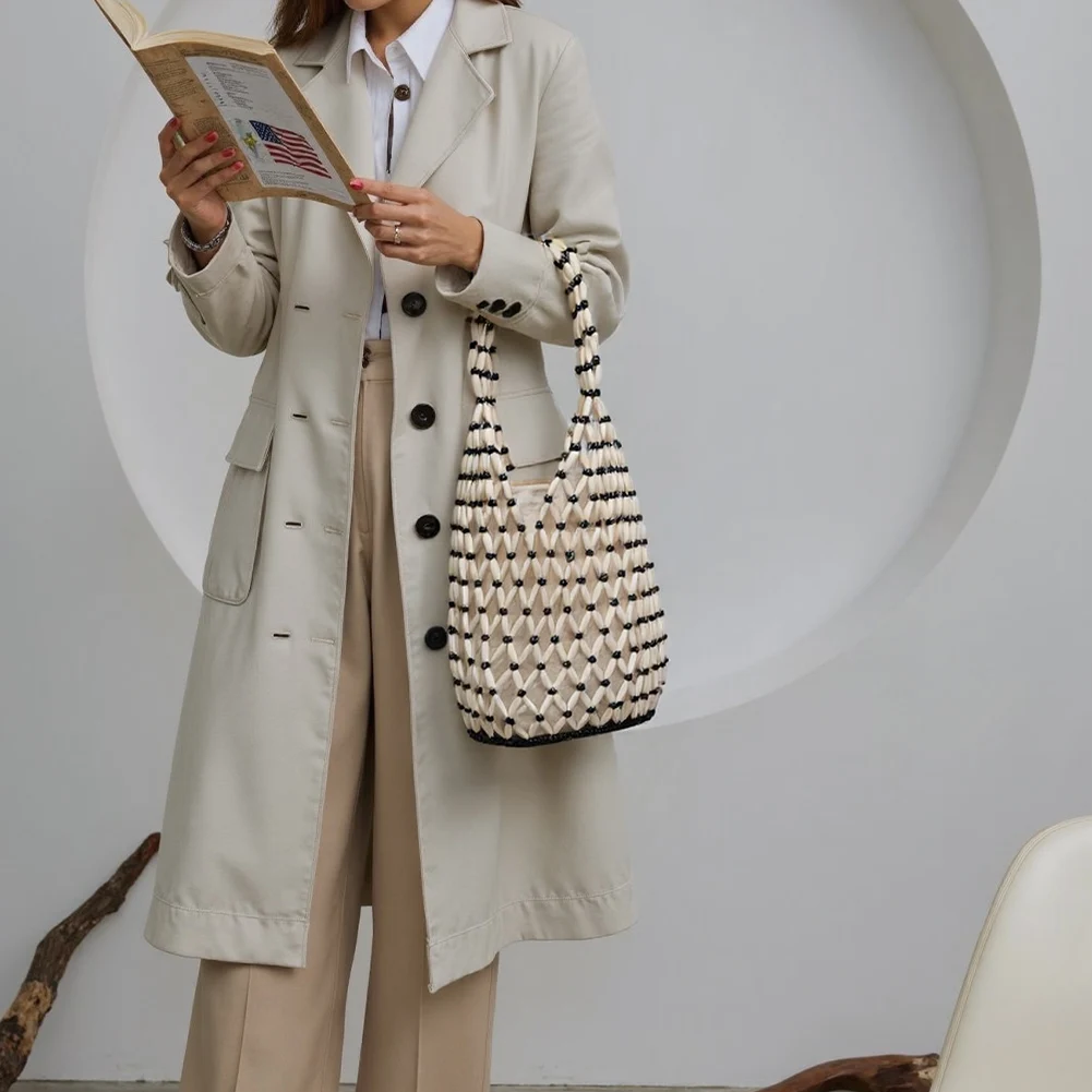 

Wooden Bead Woven Hand Bag for Holiday Travels Date Hollow-out Tote Bag Handmade Beaded Shoulder Bag for Women