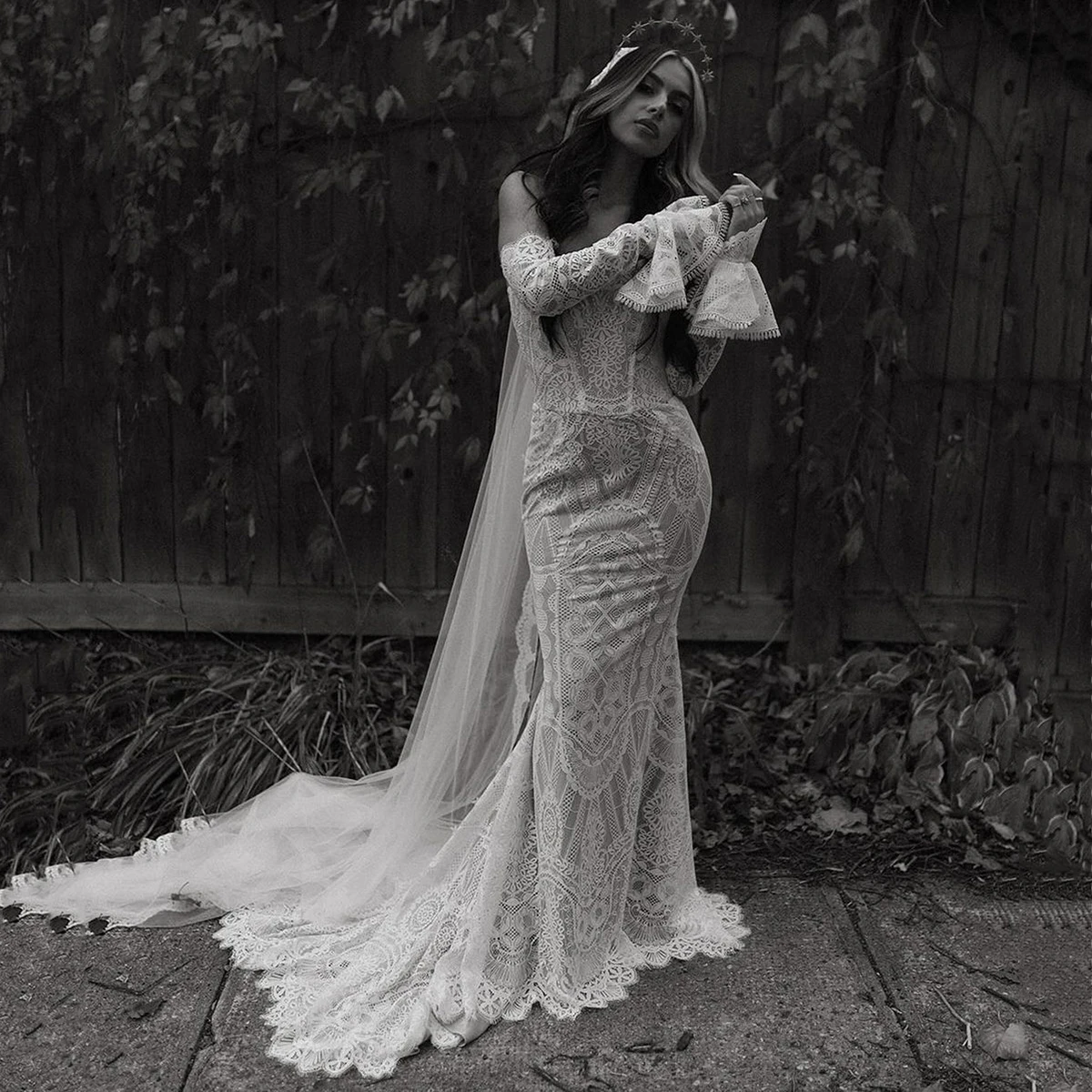 Customized Long Fit and Flare Sleeves Corset Strapless Wedding Dress Boning Floral Lace Backless Criss Cross Bridal Gowns