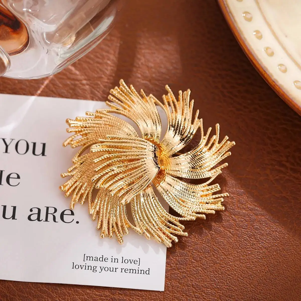 

Exaggerate Metal Alloy Gold Geometric Brooch Luxury Jewelry Gifts For Women