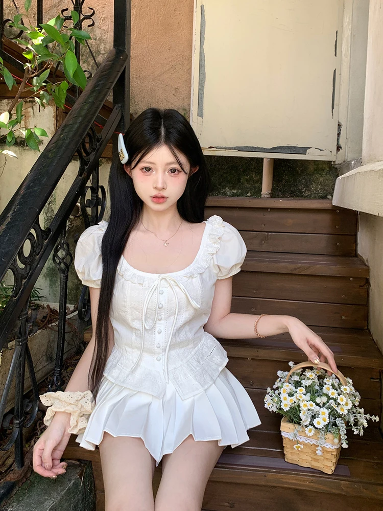 

Sweet Slim Fit ort Bubble Sve irt Women's Korean Sle Square Collar Floral Embroidery Top Trendy Spring 2026 Faion