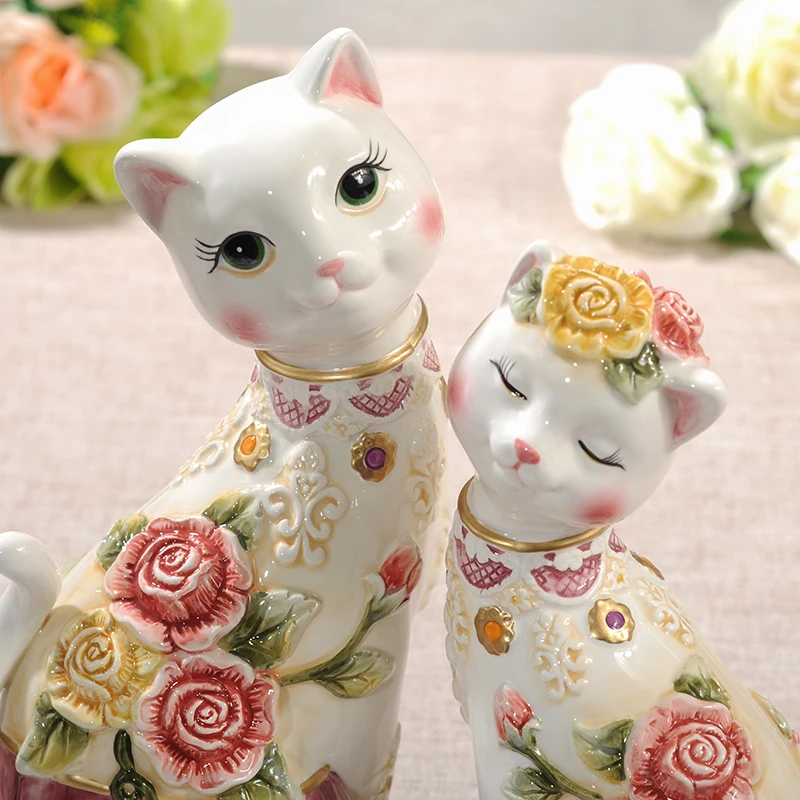 2PCS/LOT Ceramics, Animal Home Decorations, Cat Statues, Display Cabinet Decorations