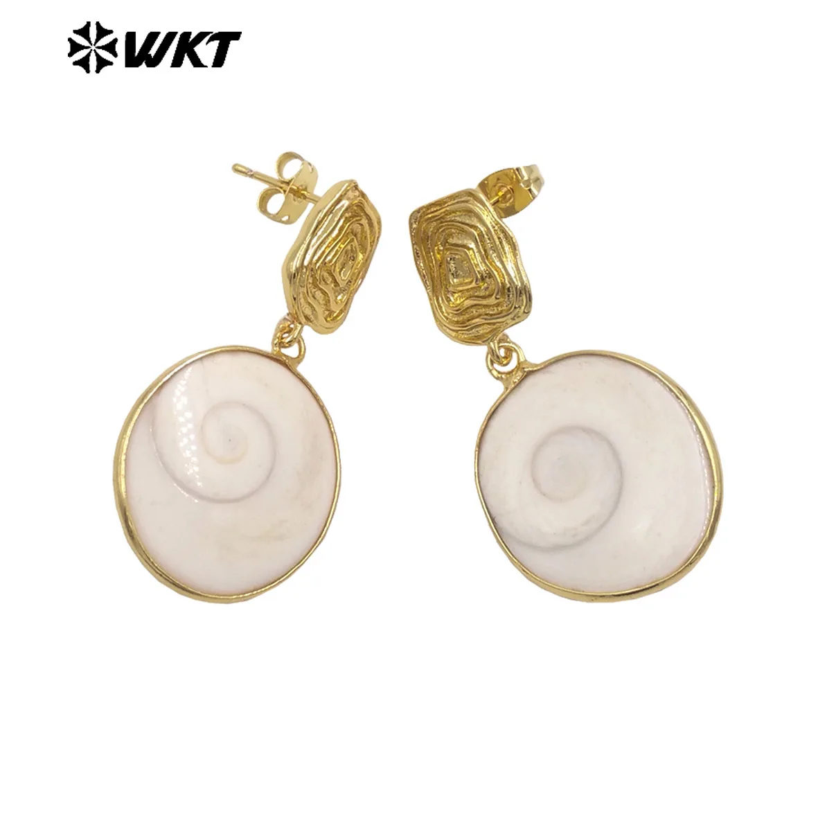 WT-MPE170 Exclusive Handmade Trendy Style Gold Plated Natural Trumpet Shell Earrings As Women Wedding Jewelry Accessories