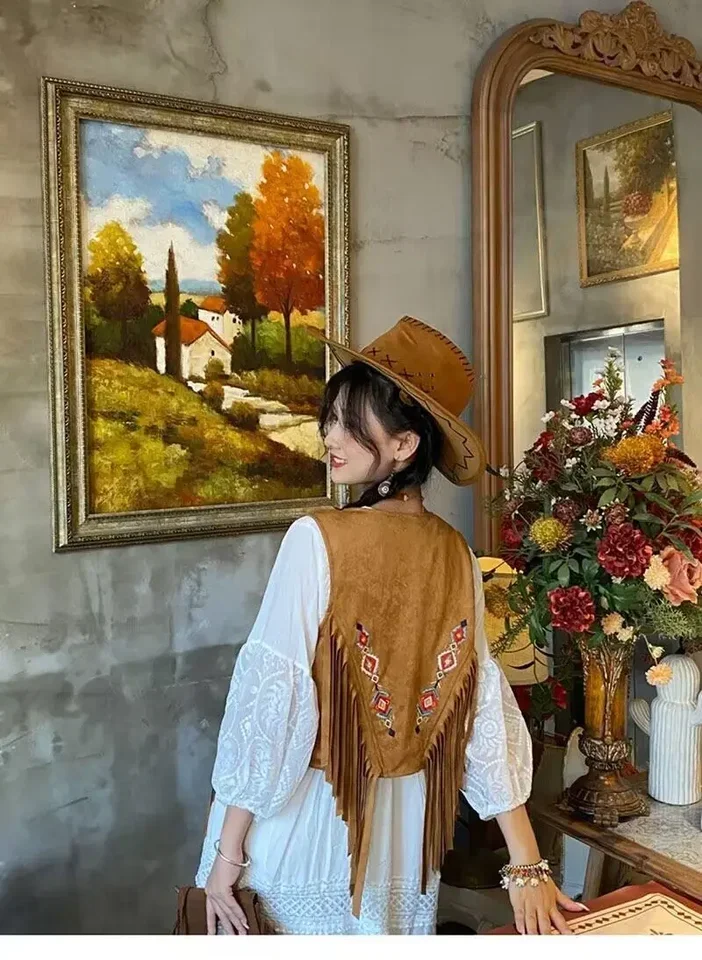 Chaleco de mujer bordado con chaleco con flecos