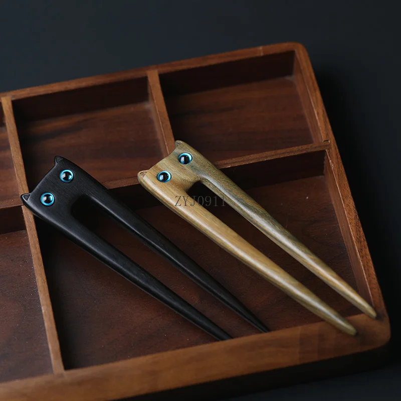 Natural sandalwood handmade cat u-shaped hairpin antique Hanfu hairpin double plug disc hairpin