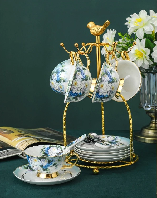 

Европейская кофейная кружка из костяного фарфора Royal Palace, роскошные фарфоровые керамические чайные чашки с блюдцем, ложкой, посудой для напитков, набором чашек и тарелок