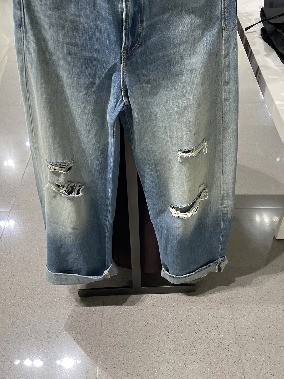 Spring New Fashion Women's Loose Wide Leg Jeans Destroyed Decorative Cuffed Denim Pants Casual Boyfriend Style Natural Waist