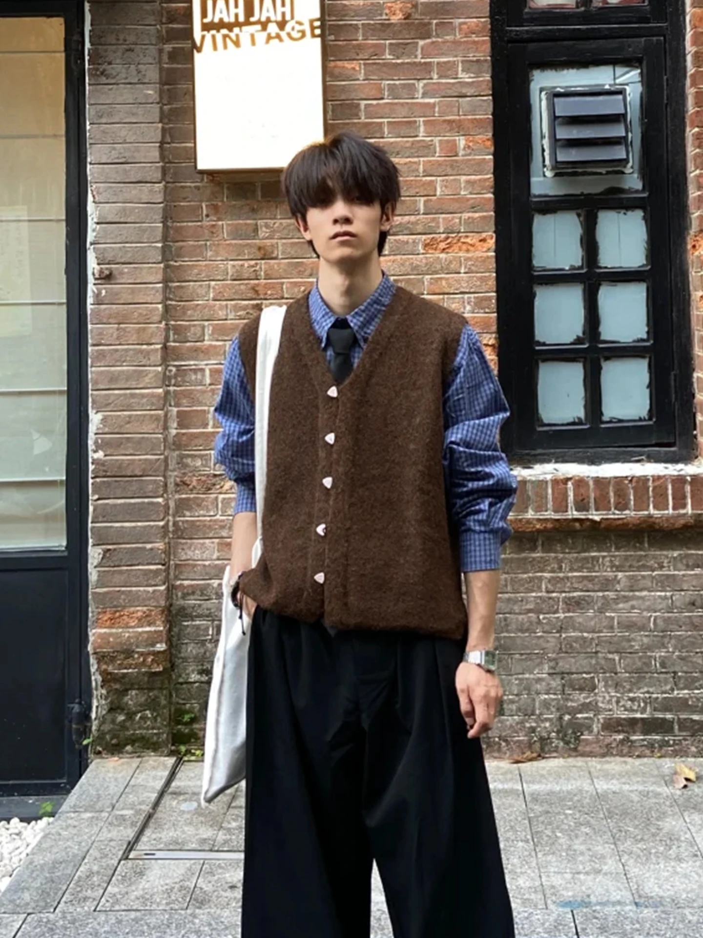 

Retro Japanese Sle V-Ne Svel Knitted Sweater Vest Loose Fit Casual Open Cardigan for Men Autumn Winter Faion