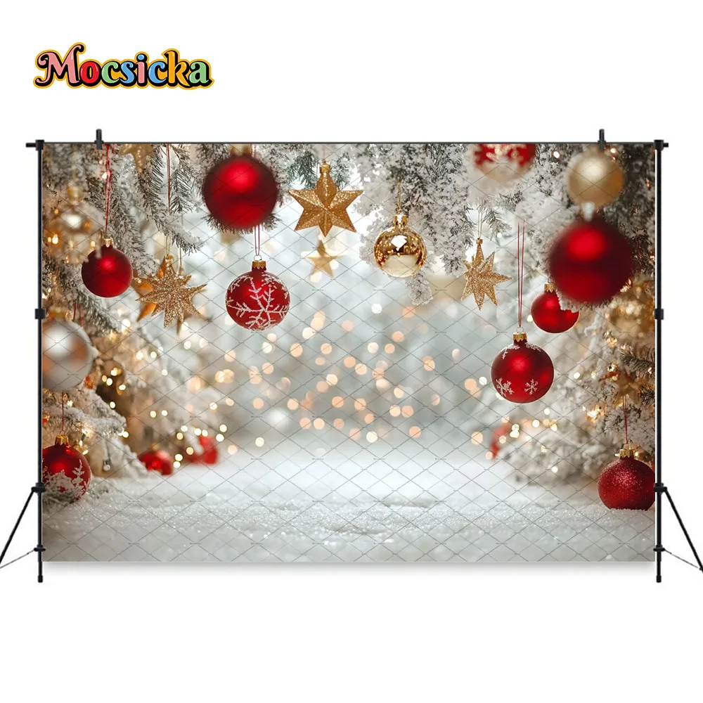 Mocsicka الذهبي عيد الميلاد العجائب الغابات خلفية التصوير الفوتوغرافي كرات عيد الميلاد الحمراء ندفة الثلج خلفية الشتاء الاطفال عيد ميلاد الصورة