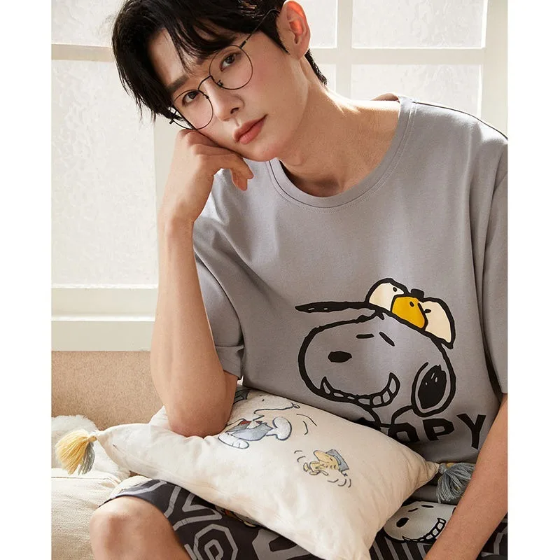 سنوبي الكرتون أنيمي منامة الرجال في الصيف ارتداء قصيرة الأكمام السراويل دعوى القطن الخالص الرجال ملابس المنزل هدية عيد ميلاد بالجملة