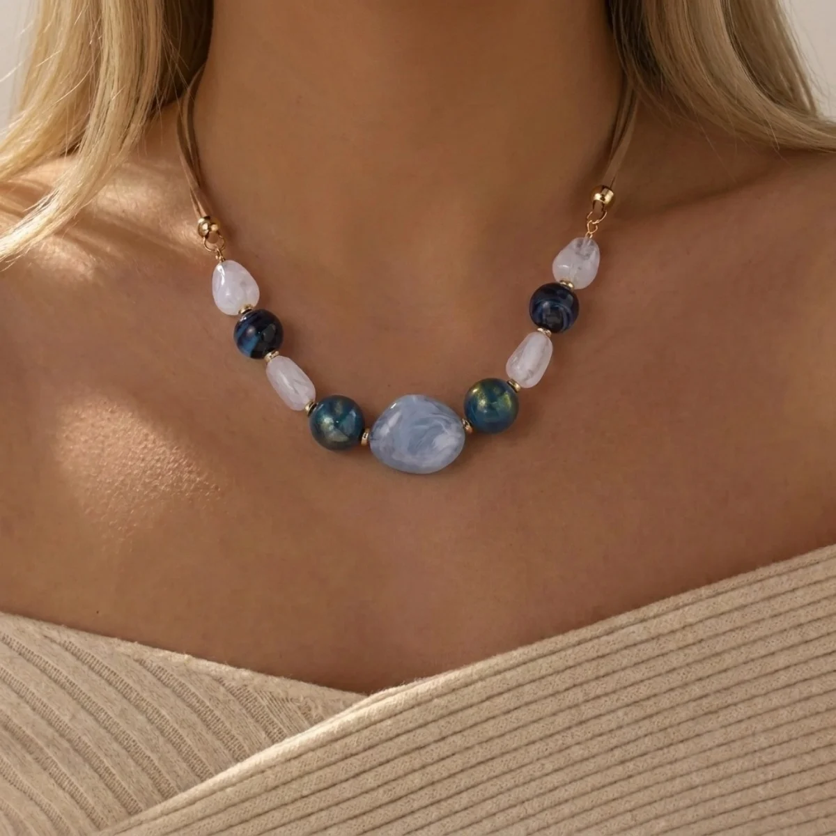Ins Vintage Mehrfarbige Unregelmäßige Acrylperlen-Halskette für Damen und Herren, Handgefertigte Samtkette, Harzperlen-Choker, Ästhetischer Schmuck – Detail 19