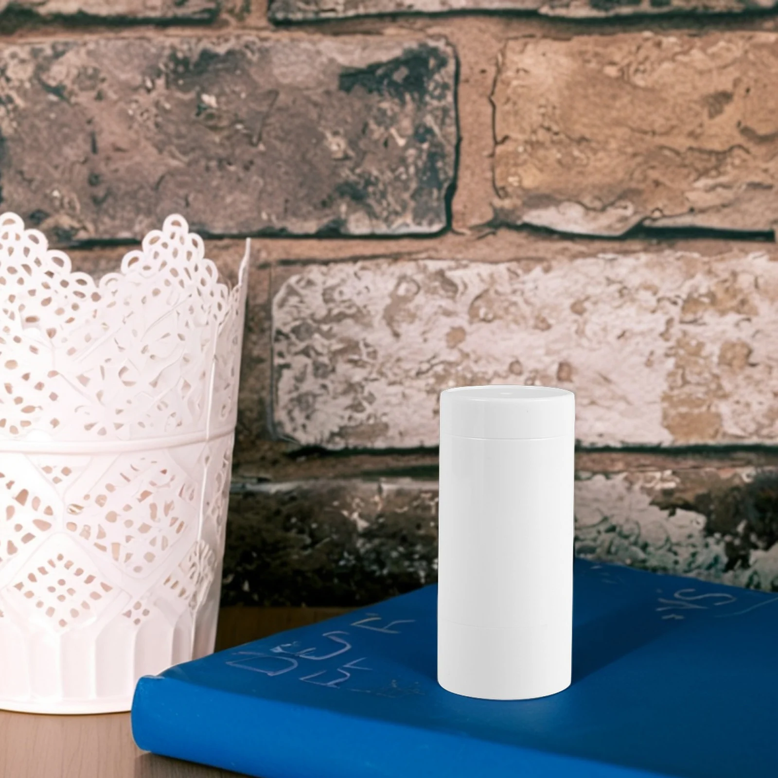 

3Pcs Refillable Deodorants Stick Tubes Twist-Up Bottom-Fill Containers Ideal for Travel DIY Deodorants Solid Lotion Balm Holders