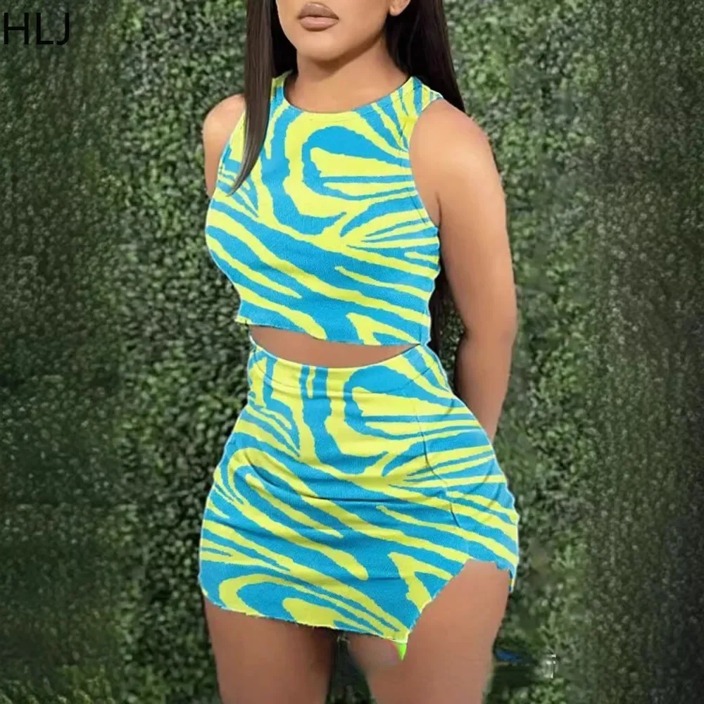 

HLJ Summer New Printing Mini Skirts Two Piece Sets Women Round Neck Sleeveless Crop Top And Slit Skirt Outfits Female Streetwear