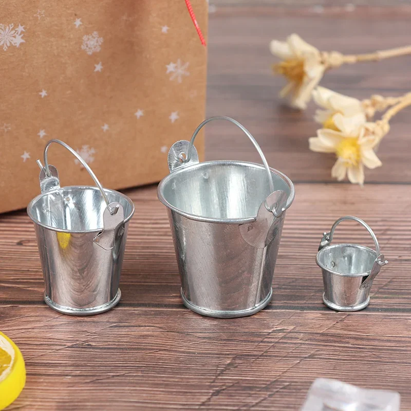 

1Pcs Hot Dollhouse Miniature Metal Bucket Model Mini Kitchen Decoration Ornaments Children's Play House Small Bucket Toys