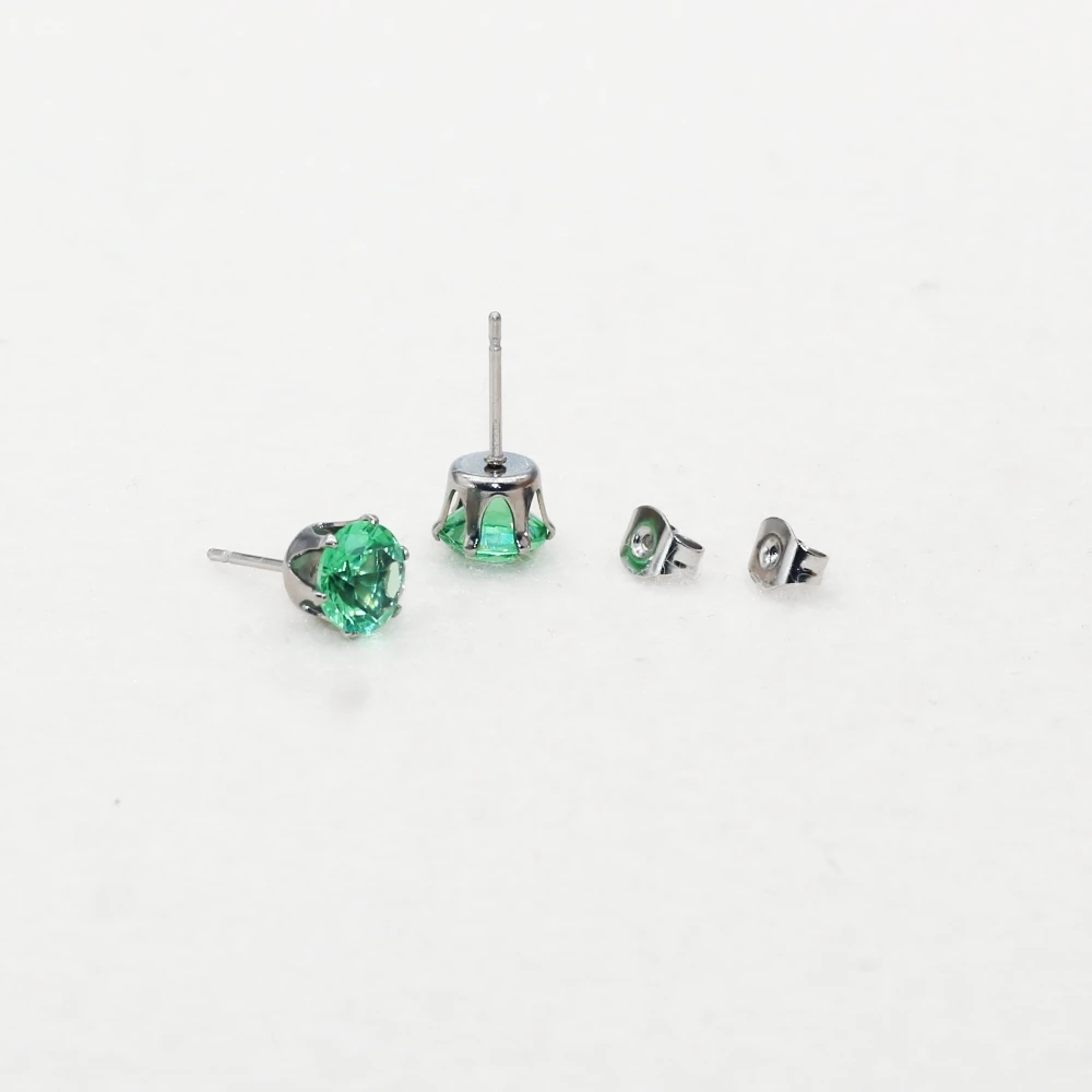 Hypoallergene Minimalistische Ohrstecker aus Edelstahl mit Mehrfarbigem AAA-Zirkon als Geschenk – Detail 2