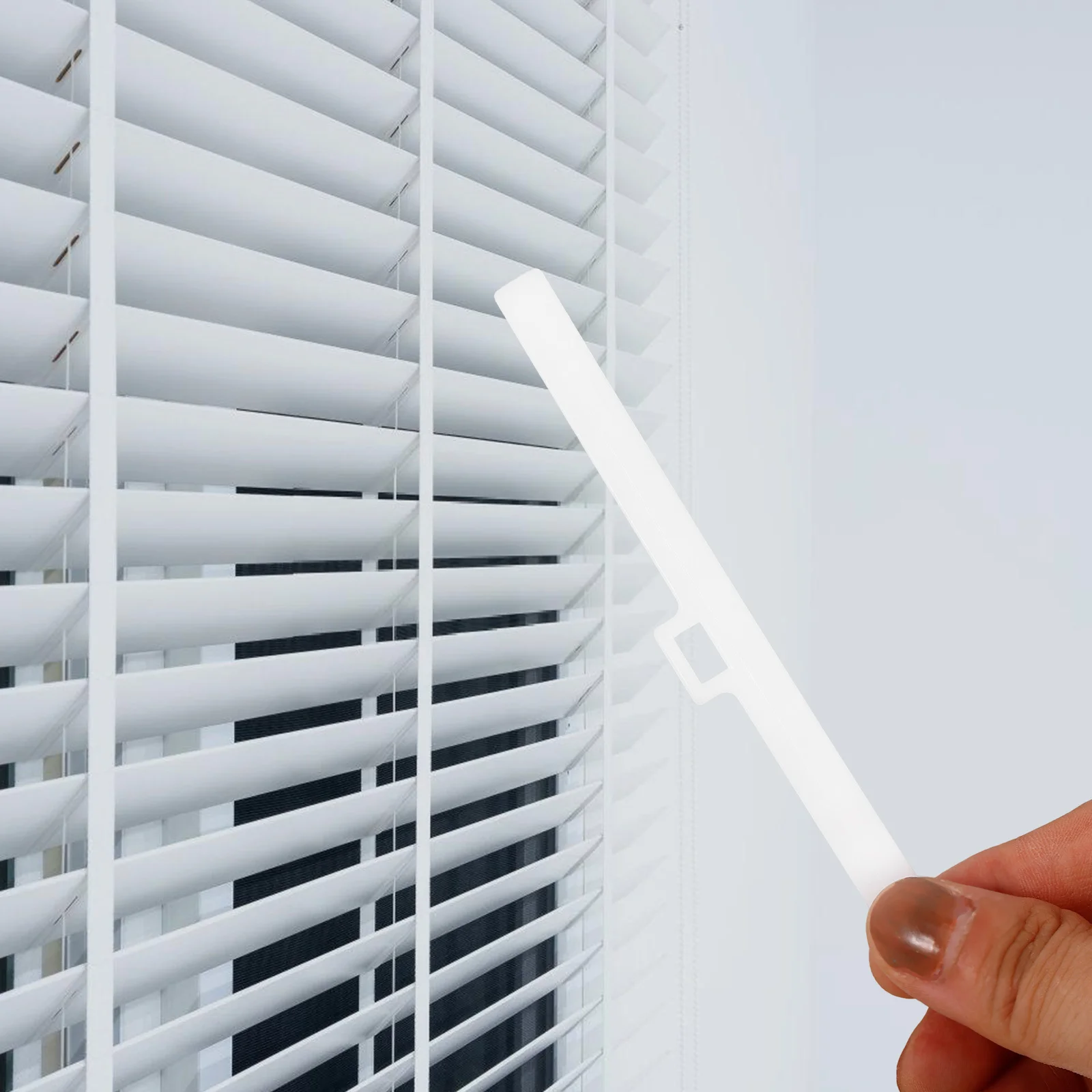 

30Pcs Vertical Blind Slat Hangers Plastic Blind Fixing Holder for Home Hotel Office Dorm Easy Installation No Tools