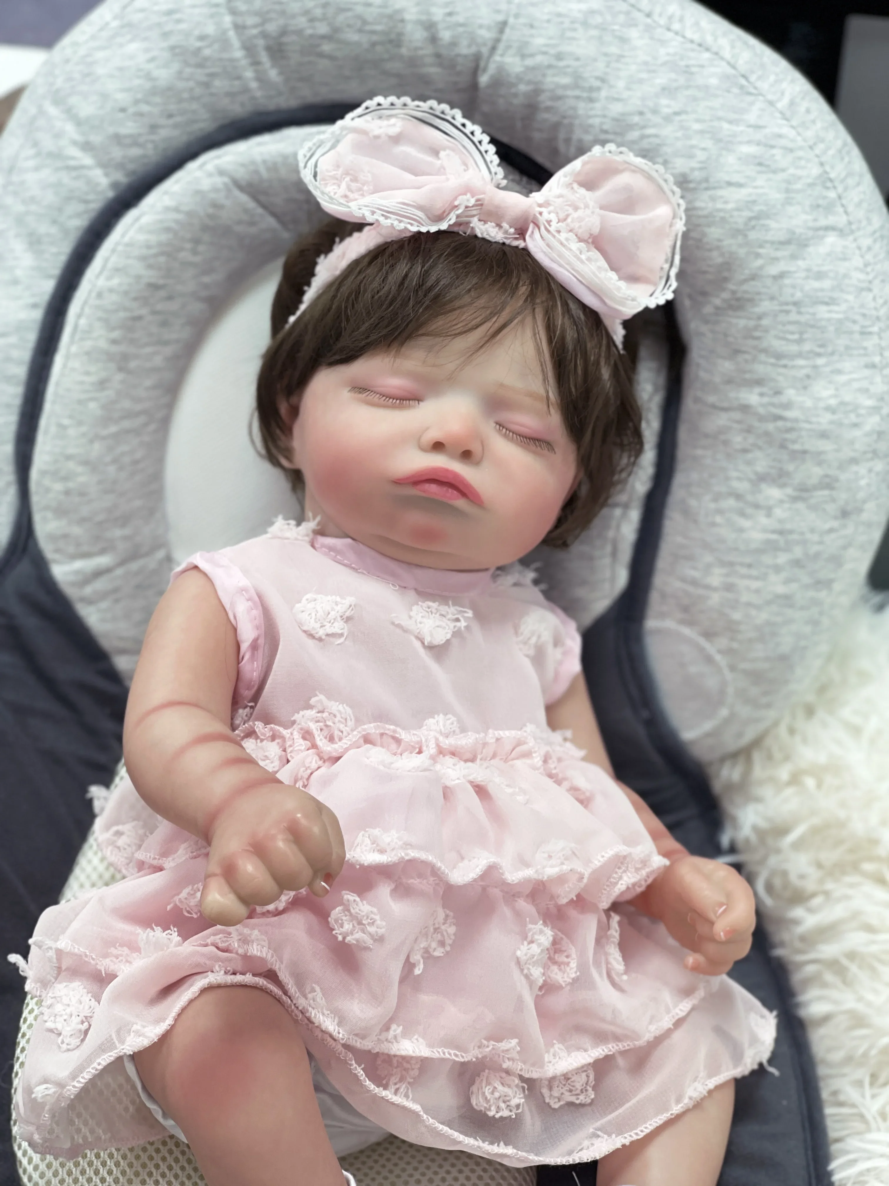 45cm Rosalie Cloth body/Full Body Vinyl Reborn Sleeping Baby Girl Very Soft Touch 3D Skin with Visbile Veins Art Dolls