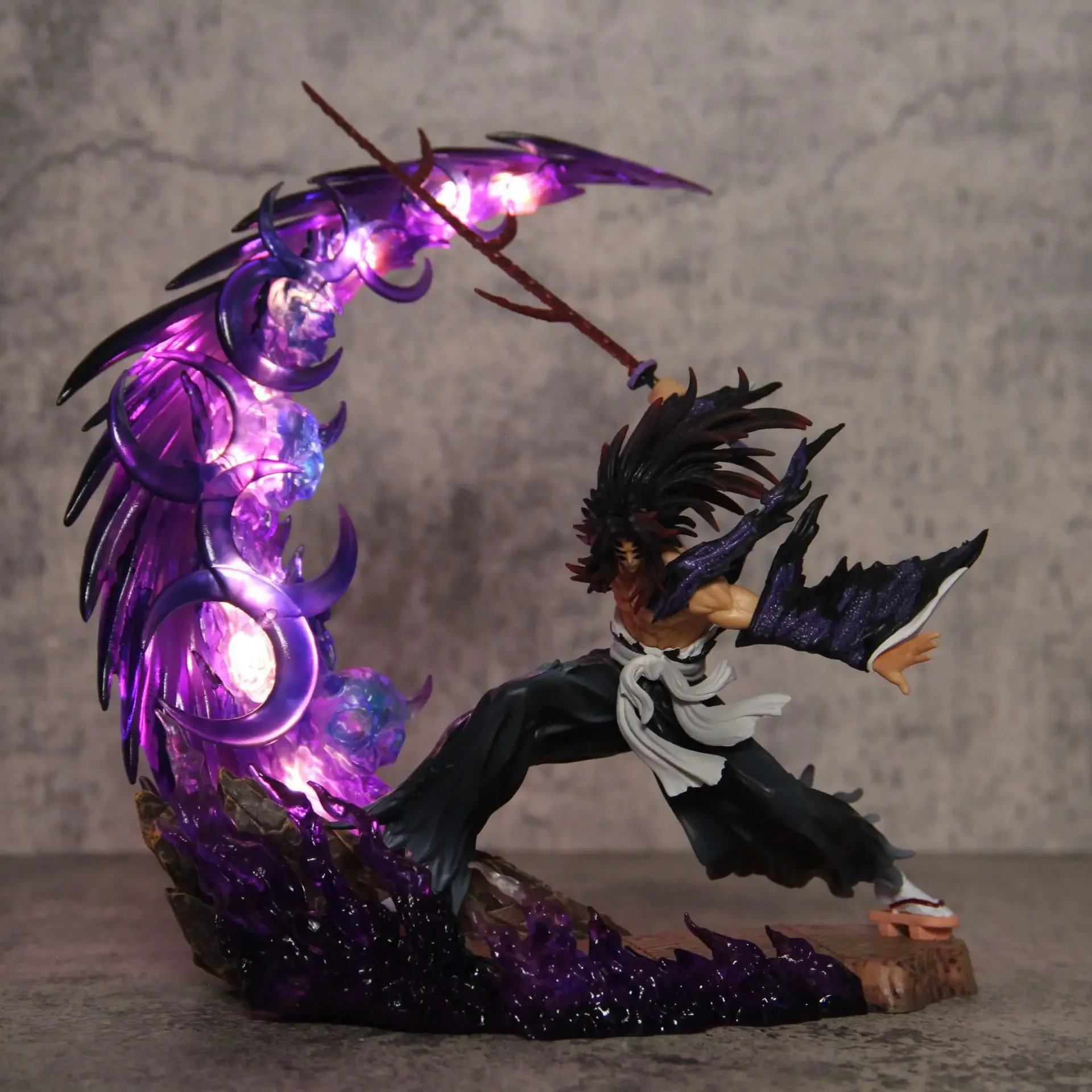 The Blade of the Demon Slayer: 23cm Nest Seat · Muyue VS Column Training Form GK Handmade PVC Statue with Light Home Decoration
