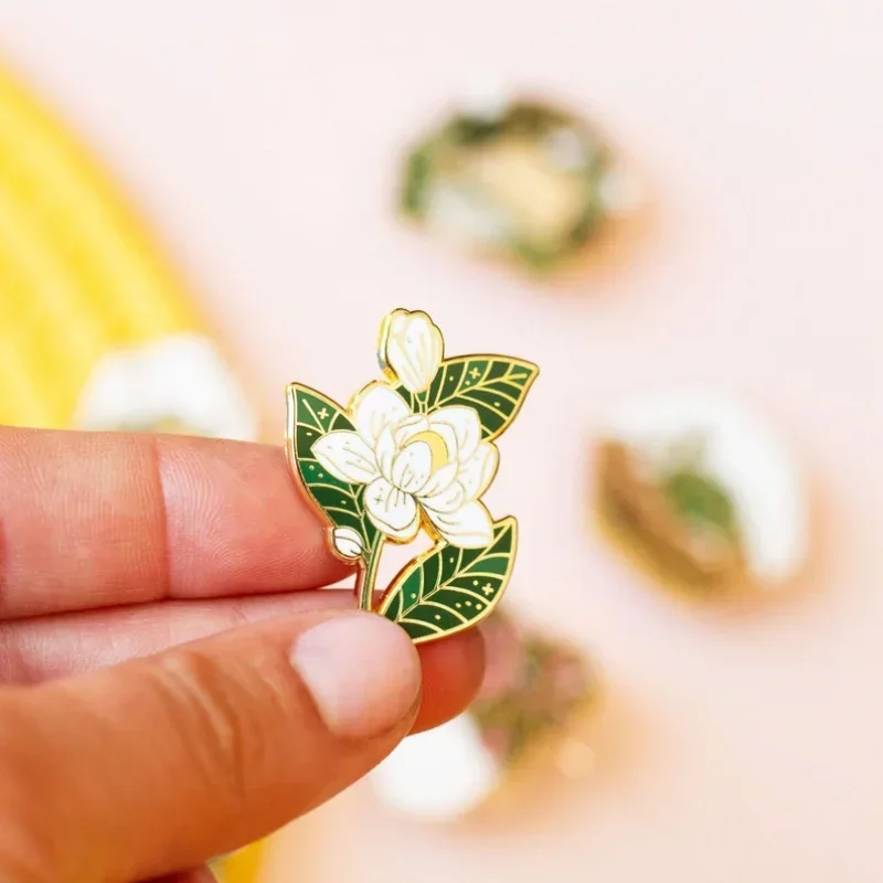 Southern Magnolia Hard Enamel Pin, Floral Lapel Badge, Flower Series Broche para Jóias, Houseplant, Acessórios, Atacado