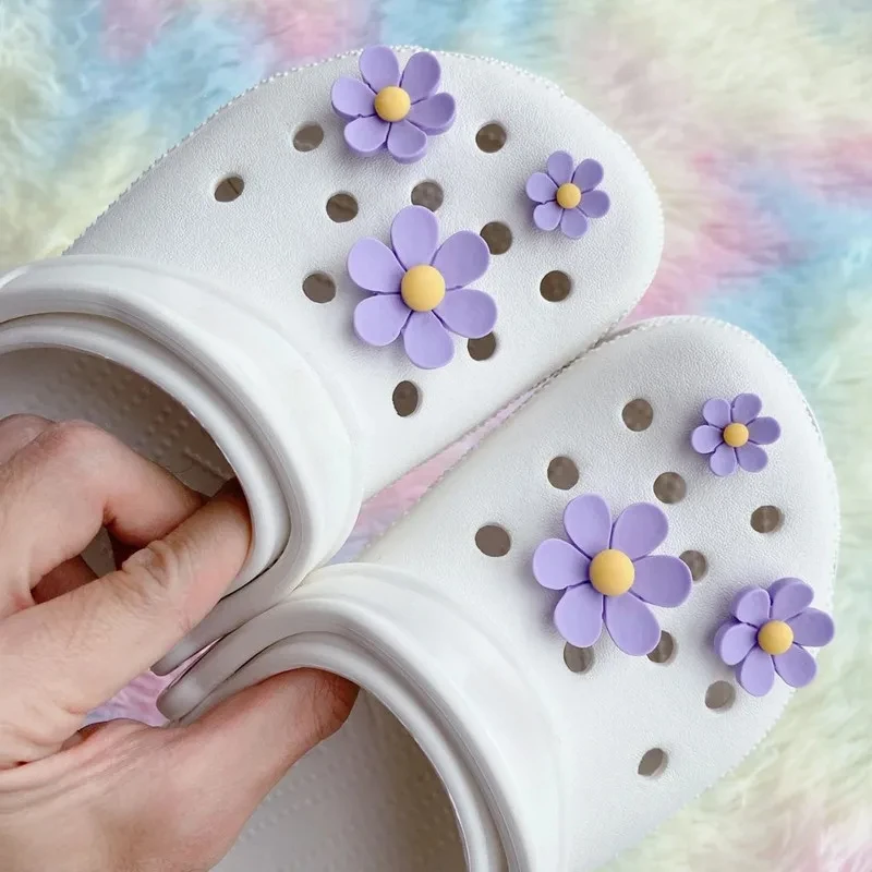 المبيعات الساخنة الأحذية سحر جاهز للوضع على مجموعة ديزي عباد الشمس متعددة الألوان دعوى إبزيم الحذاء إكسسوارات الأحذية البنت